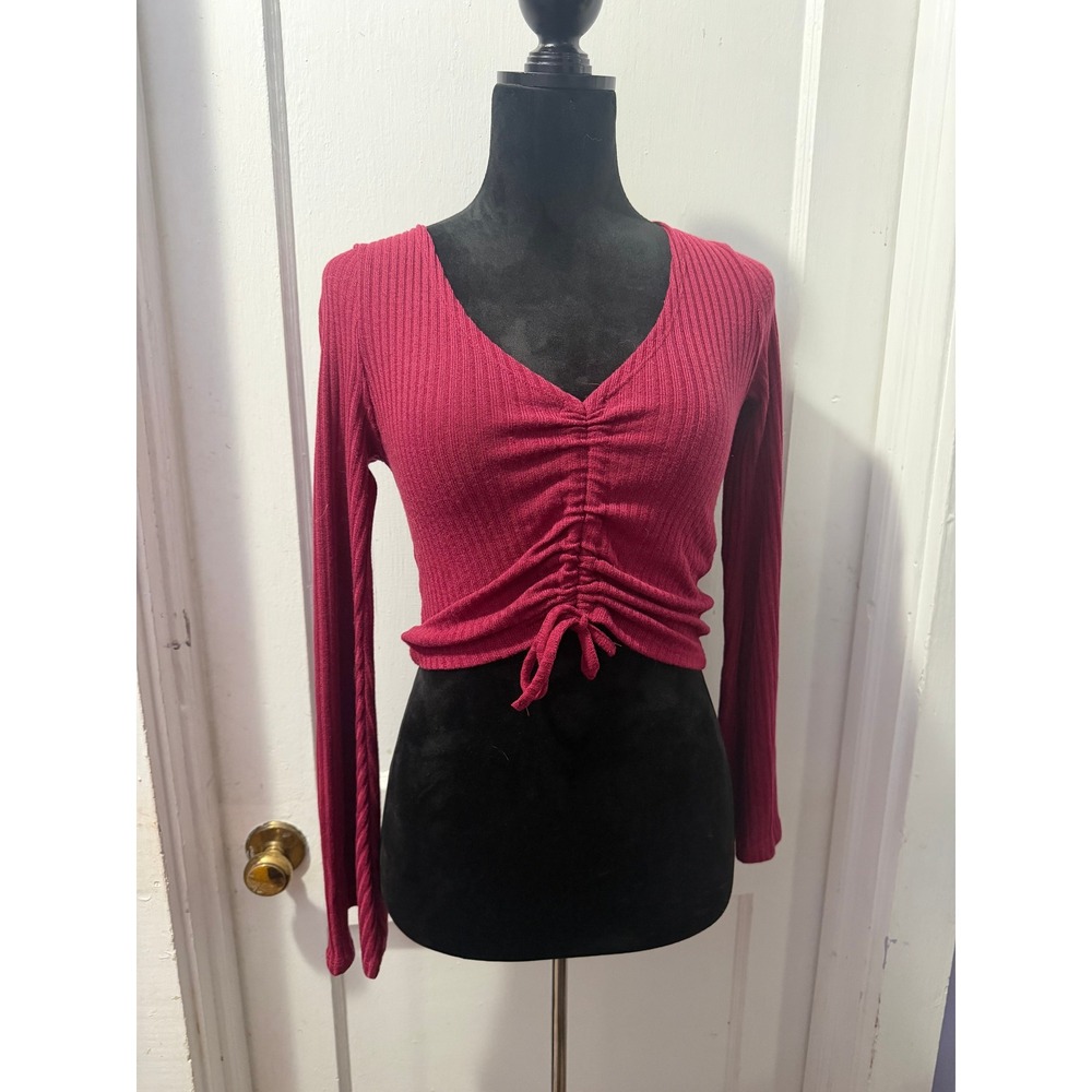 Red Ribbed Front Cinch Cropped Top Long Flare Sleeve V-Neck Medium